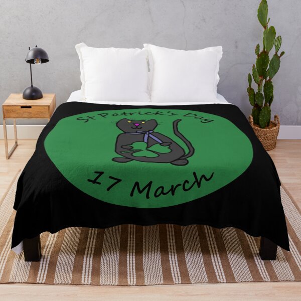 Artikelvorschau, Katze mit Band und Kleeblatt zum St. Patricks Day entworfen und verkauft von ellenhenry.