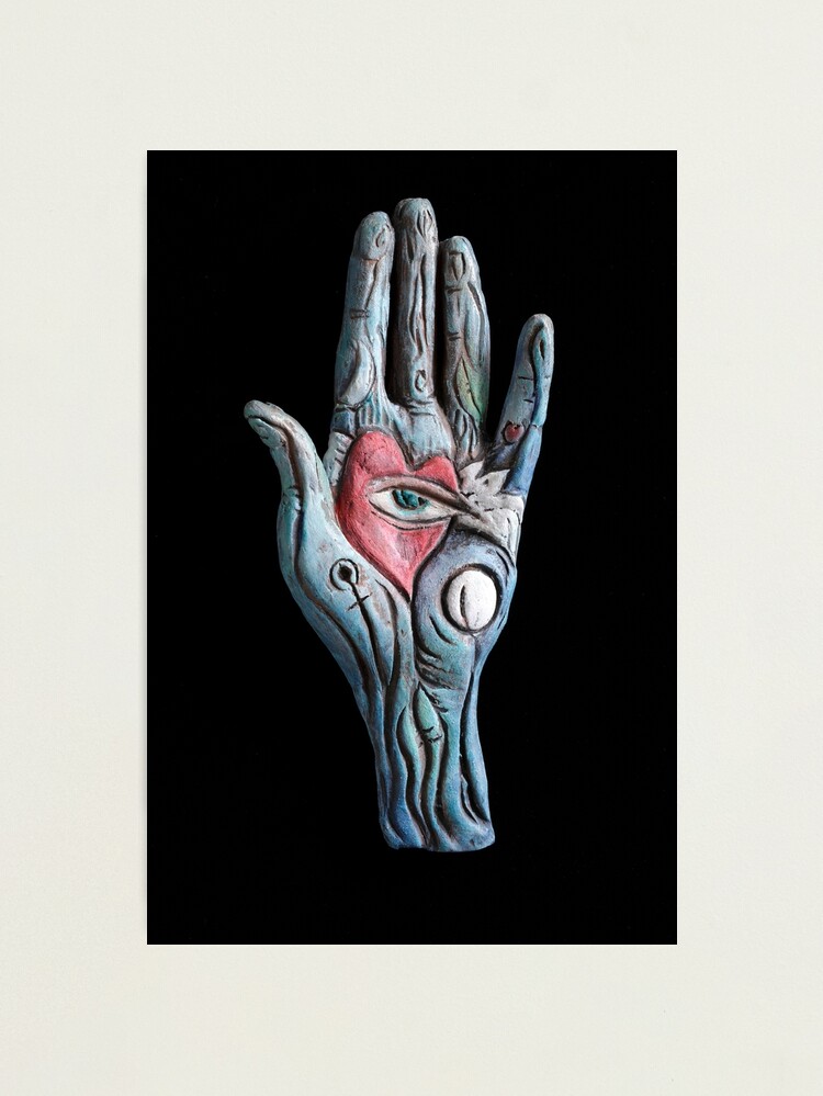Alternate view of heart rests in the mind Photographic Print