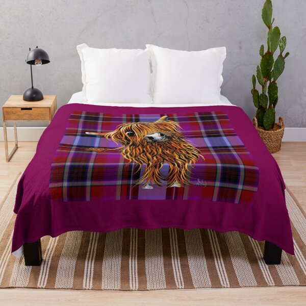 Artikelvorschau, HIGHLAND-KUHDRUCK „COOOWEEE AUF TARTAN“ VON SHIRLEY MACARTHUR entworfen und verkauft von Shirley MacArthur Art.
