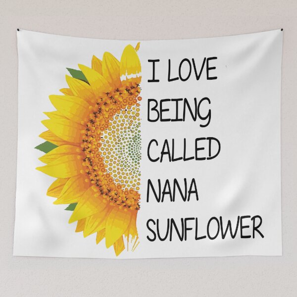 Artikelvorschau, Ich liebe es, Nana Sonnenblumen genannt zu werden, entworfen und verkauft von Every Pet Shirts.