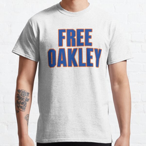 Spike Lee sports Charles Oakley jersey