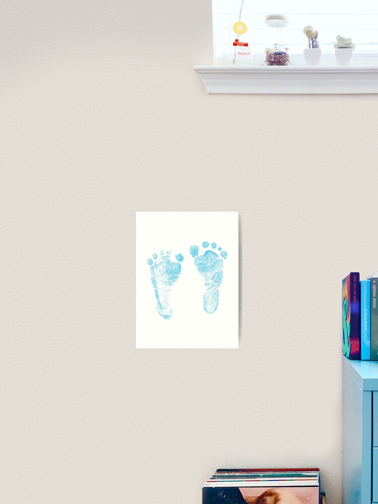 Impression Artistique Empreintes De Bebe Bleu Adorables Pieds De Bebe Parfaits Pour Un Nouveau Bebe Par Digitaleclectic Redbubble