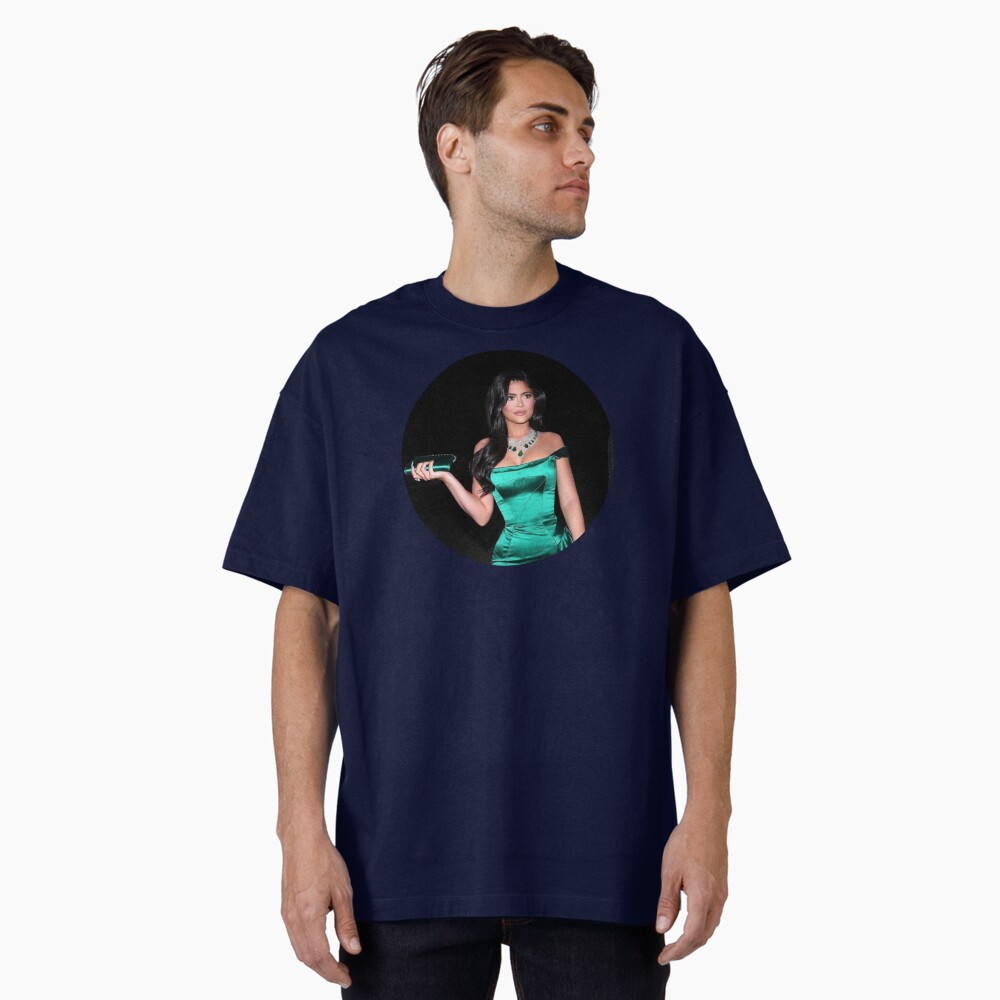 Aperçu de l'œuvre T-shirt oversize créée et vendue par Pop-clothes.