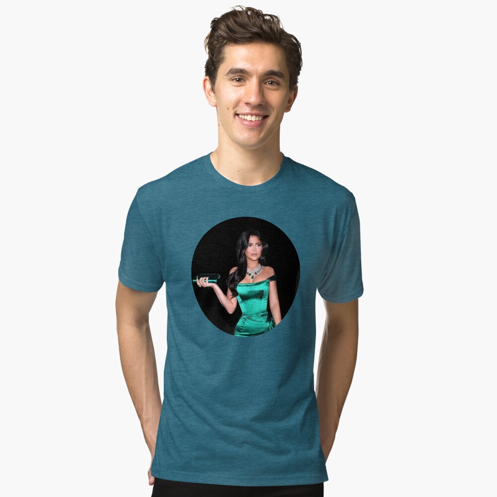 Aperçu de l'œuvre T-shirt chiné créée et vendue par Pop-clothes.