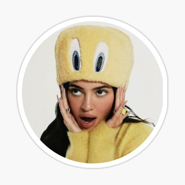 Aperçu de l'œuvre kylie jaune créée et vendue par Pop-clothes.