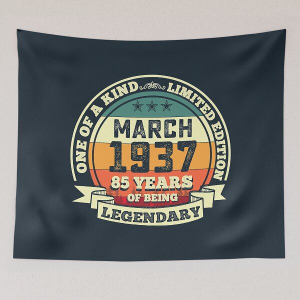 Aperçu de l'œuvre Mars 1937 85e anniversaire cadeau 85 ans d'être légendaire créée et vendue par ParkChunLee.
