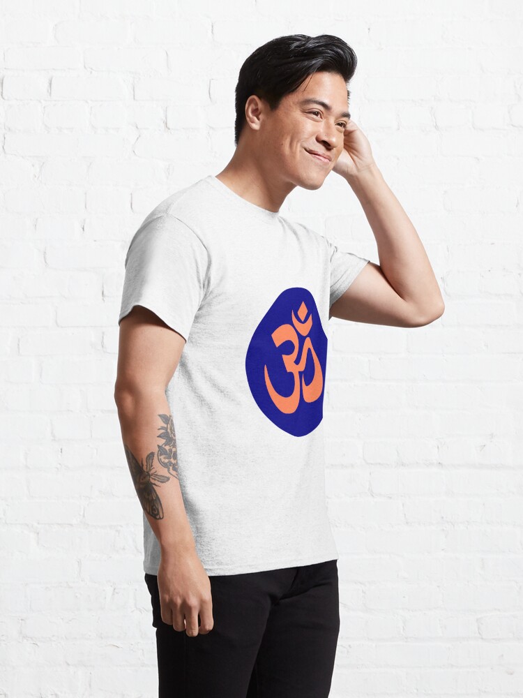 Alternate view of Om, a stylized letter of Devanagari script, used as a religious symbol in Hinduism Classic T-Shirt