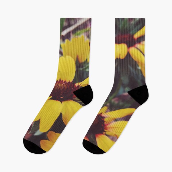 Item preview, Flores silvestres amarillas en el jardín. designed and sold by NicoletaDesigns.