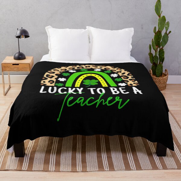 Aperçu de l'œuvre Chanceux d'être un enseignant Rainbow Teacher St Patricks Day créée et vendue par SmithsKiu.
