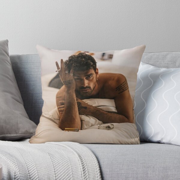  michele morrone Throw Pillow