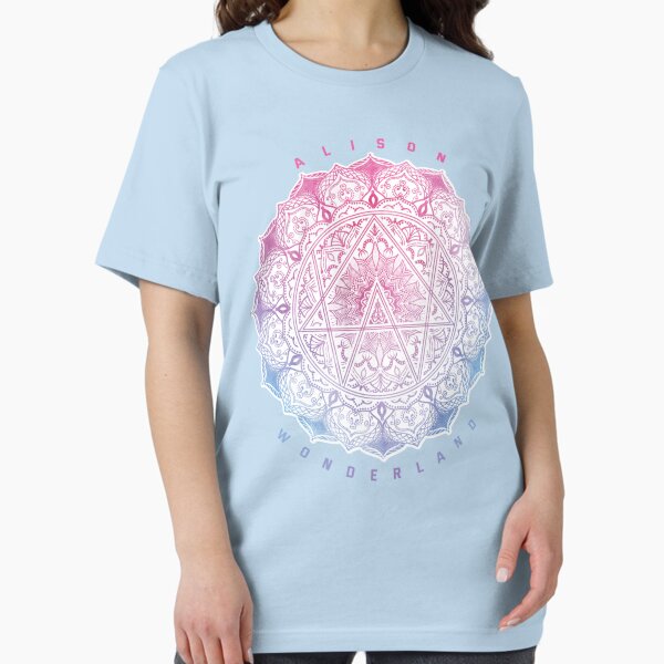Artikel-Vorschau von Alison-Wunderland-Mandala-Klassiker-T - Shirt, designt und verkauft von MandySeidlitz.