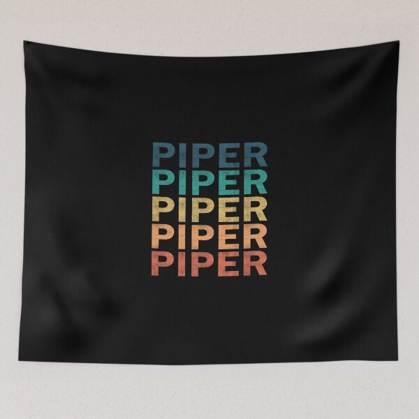 Aperçu de l'œuvre Piper Name T Shirt - Piper Vintage Retro Name Gift Item Tee créée et vendue par lanawalton.
