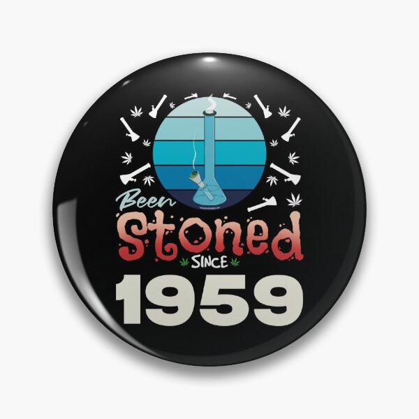 Artikelvorschau, Been stoned seit 1959 (Blauer Retro-Vintage-Sonnenuntergang mit Bong) entworfen und verkauft von YomeHayin.