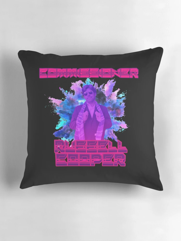 Aperçu 3 sur 4. Coussin avec l'œuvre Commissaire TBW Russell Cooper Marchandise créée et vendue par Tennessee Backyard Wrestling.