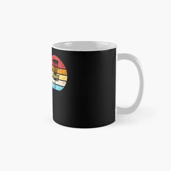 Artikelvorschau, Disc Golf Retro Frisbee Golf Player Gift Vintage Disc Golf Gear entworfen und verkauft von DynamicDesign.