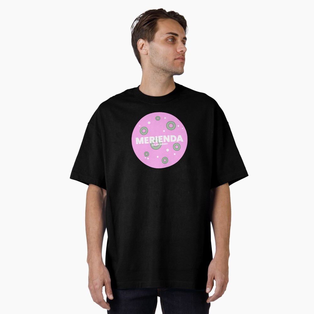 Vista previa del artículo con la obra «Camiseta oversize», diseñado y vendido por motorbread.