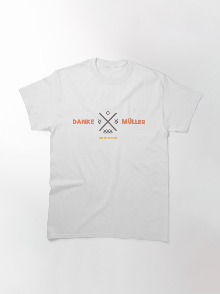 Imagen 3 de 7, Camiseta clásica con la obra Danke, Müller, diseñada y vendida por motorbread.