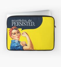 Funda para portátil Sin embargo, ella insistió.