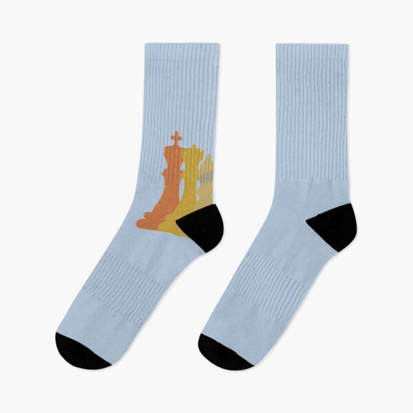 Aperçu de l'œuvre Pièces d'échecs rétro Jeu de joueur d'échecs Rook Knight King Queen Gear T-shirt essentiel créée et vendue par FloriSchreiber.