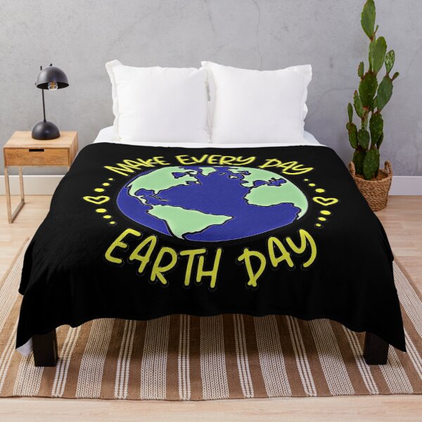 Aperçu de l'œuvre Make Every Day Earth Day créée et vendue par csoDesign.