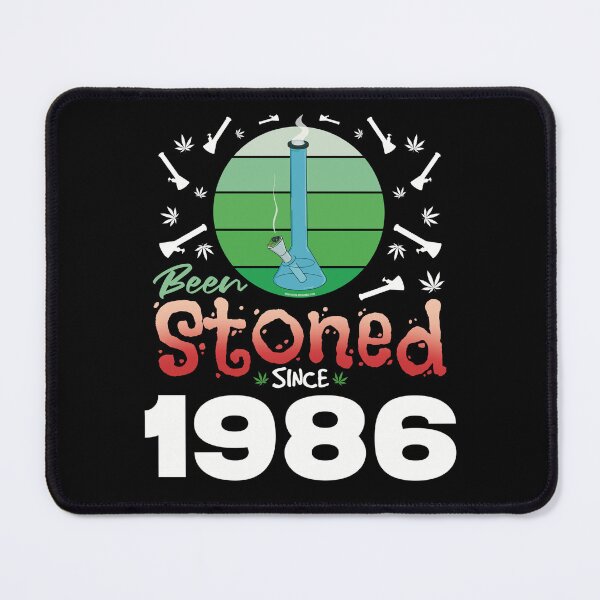 Artikelvorschau, Seit 1986 bekifft (Grüner Retro-Vintage-Sonnenuntergang mit Bong) entworfen und verkauft von YomeHayin.