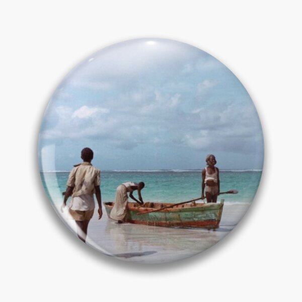 Artikelvorschau, Am Strand in der Nähe von Mogadischu, nach einem Angeltag im üppigen Indischen Ozean 1958 entworfen und verkauft von VintageSomalia.
