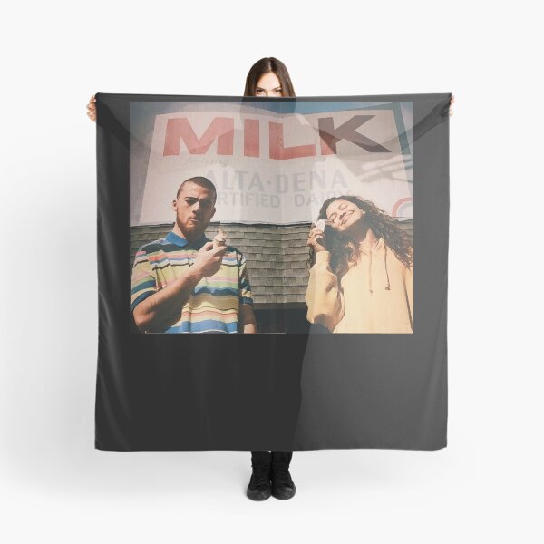Artikelvorschau, Milch Fez Essential entworfen und verkauft von JamieKurtzs.
