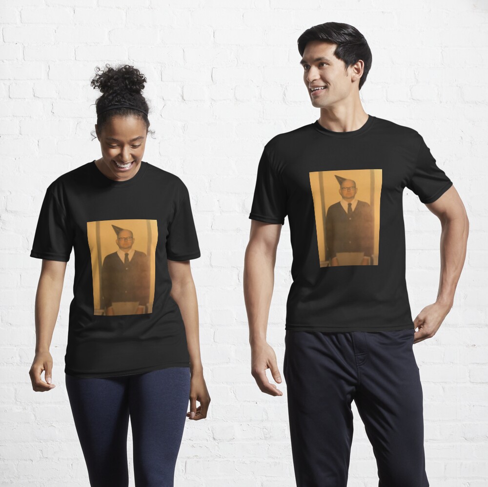 Aperçu de l'œuvre T-shirt respirant créée et vendue par NickiPost.