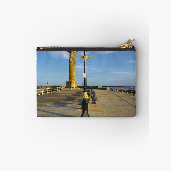 Artikelvorschau, Whitby Pier entworfen und verkauft von StephenJSmith.
