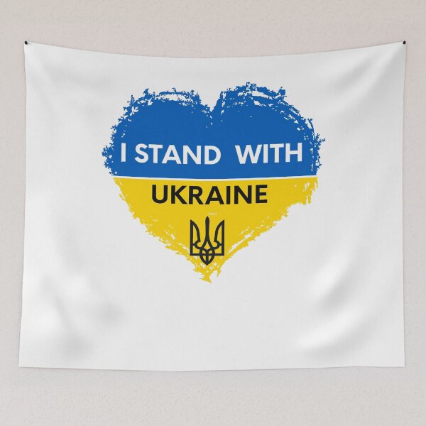 Aperçu de l'œuvre Je me tiens avec l'Ukraine et le drapeau ukrainien Heart Support Ukraine créée et vendue par ZANNIX.
