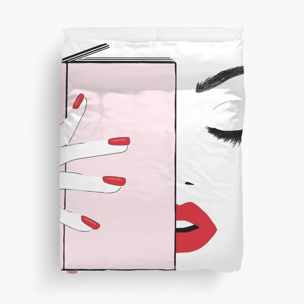 Lashes, Lips, Fingertips & a good book Bettbezug