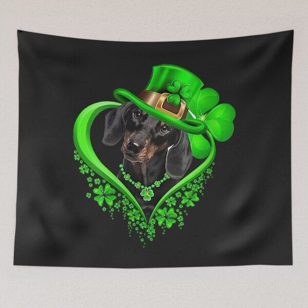 Artikelvorschau, Damen-Dackel St. Patricks Day Lover Irish Shamrock Dog Loves V-Neck entworfen und verkauft von DahlilaJo.