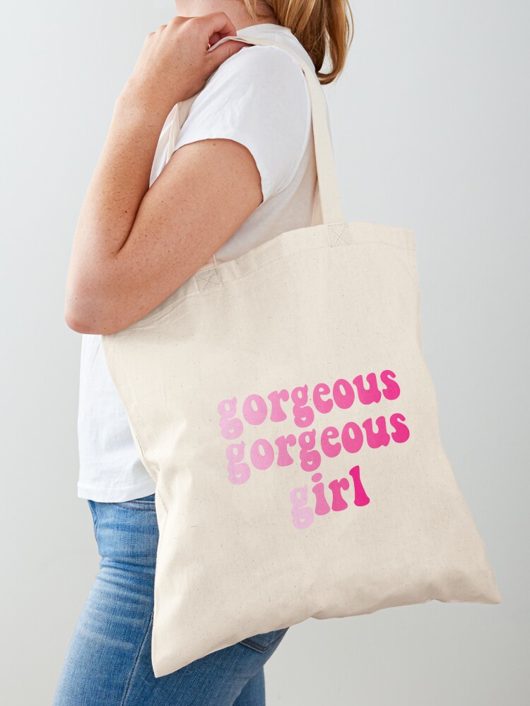 Gorgeous, gorgeous girls love big, big tote bags