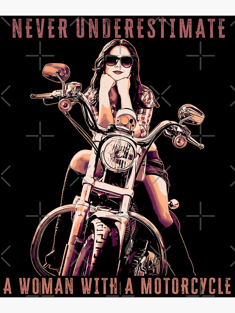Unterschätze Niemals eine Frau auf einem Motorrad' Sticker