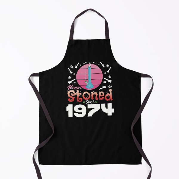 Artikelvorschau, Seit 1974 bekifft (Pink Retro Vintage Sonnenuntergang mit Bong) entworfen und verkauft von YomeHayin.
