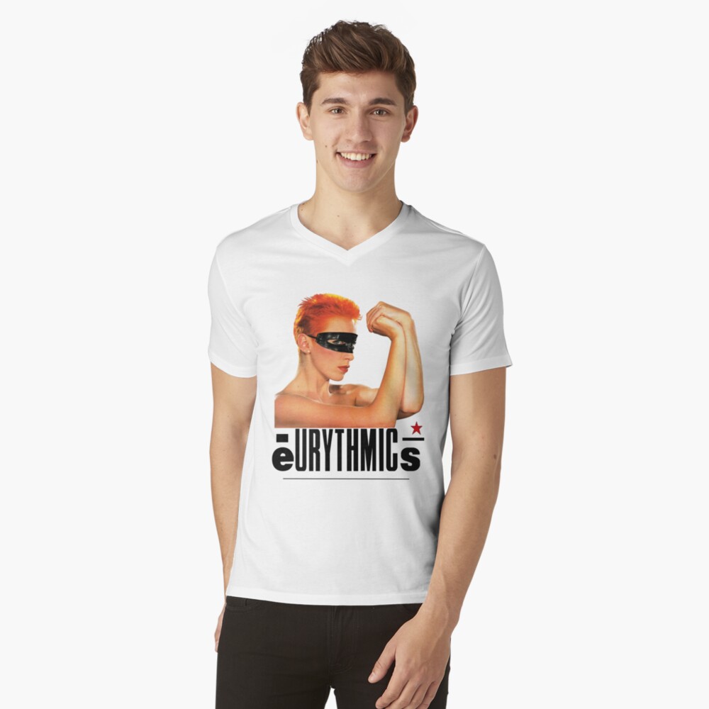Aperçu de l'œuvre T-shirt col V créée et vendue par Amberlenoxe.