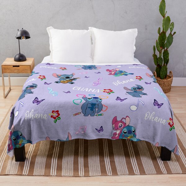 Vista previa del artículo con la obra «Stitch Ohana», diseñado y vendido por ThompsonBeauty.
