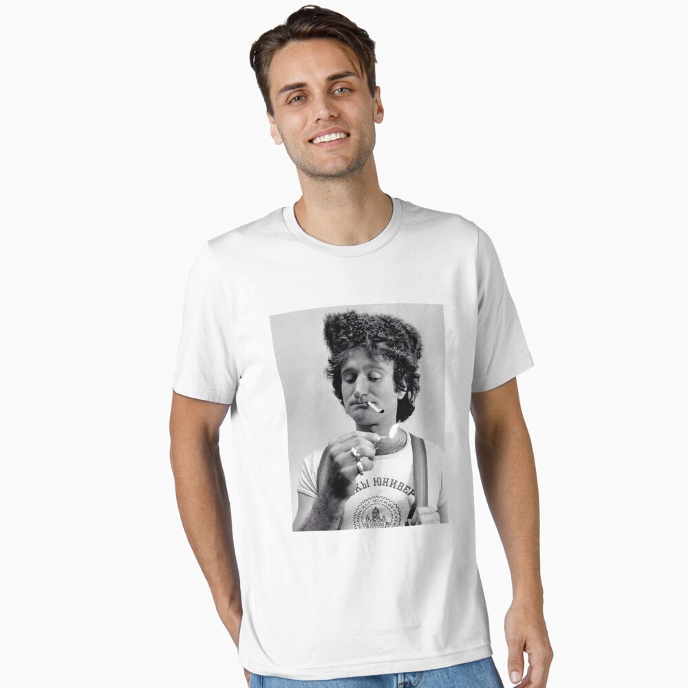 Aperçu de l'œuvre T-shirt essentiel créée et vendue par gintrauma.