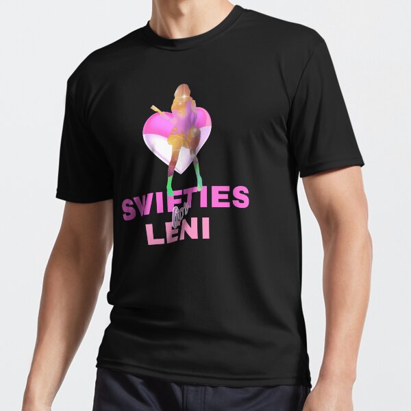 leni pink shirt