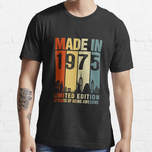 Vista previa del artículo con la obra «Fabricado en 1975 Edición limitada 47 años de ser increíble», diseñado y vendido por AraJordeStore.