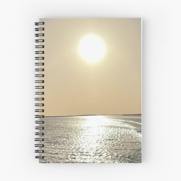 Aperçu de l'œuvre Coucher de soleil, lever de soleil créée et vendue par UnlockKnowledge.