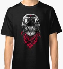 Adventurer Cat Classic T-Shirt
