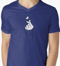Cute Heart~ Men's V-Neck T-Shirt