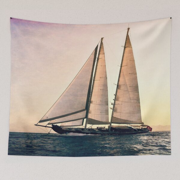 Artikelvorschau, big sailboat sailing entworfen und verkauft von laikaincosmos.