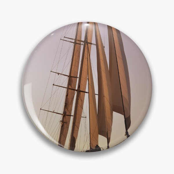 Artikelvorschau, sailboat sailing entworfen und verkauft von laikaincosmos.