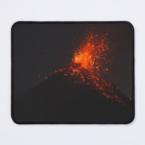 Aperçu de l'œuvre Volcan de Fuego, Guatemala créée et vendue par Carrie Lyman Photography.