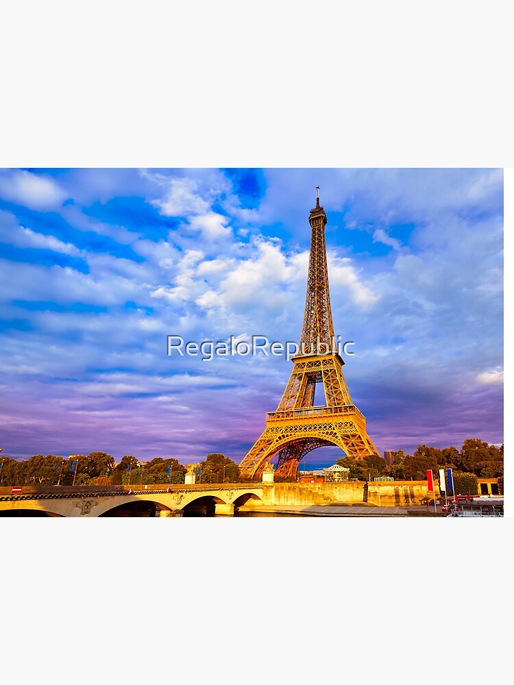 París Francia Abr 2018 Hombre Abriendo Euros Tarjeta Regalo  — Foto  editorial de stock © ifeelstock #191385824