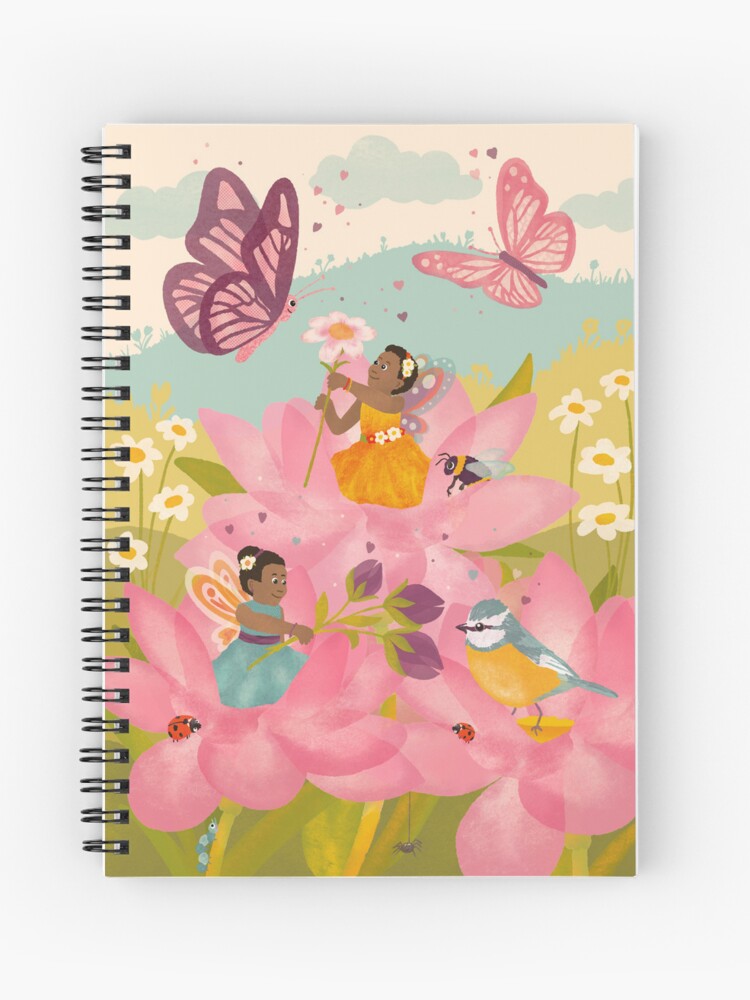 Cuaderno de espiral «Hermosas hadas de flores negras jugando con sus amigos  del bosque» de NattyDesigns | Redbubble