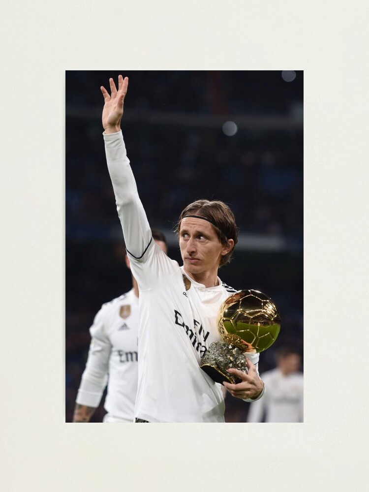 Luka Modric Real Madrid  Real madrid wallpapers Real madrid team Madrid  wallpaper