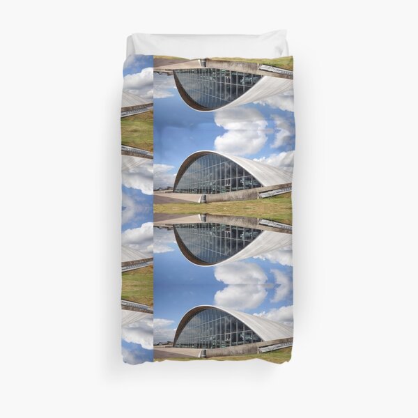 The wink of an eye Duvet Cover